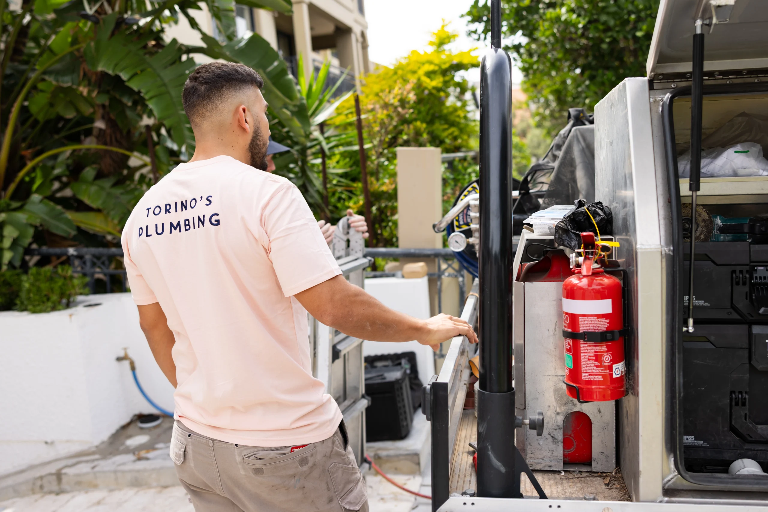 Gas checking and fitting preparation